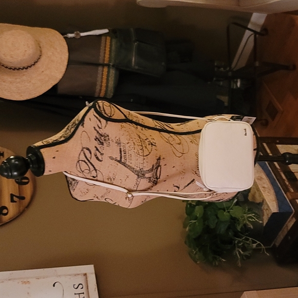 THE SAK De Young Leather Camera Crossbody Bag - Picture 9 of 9